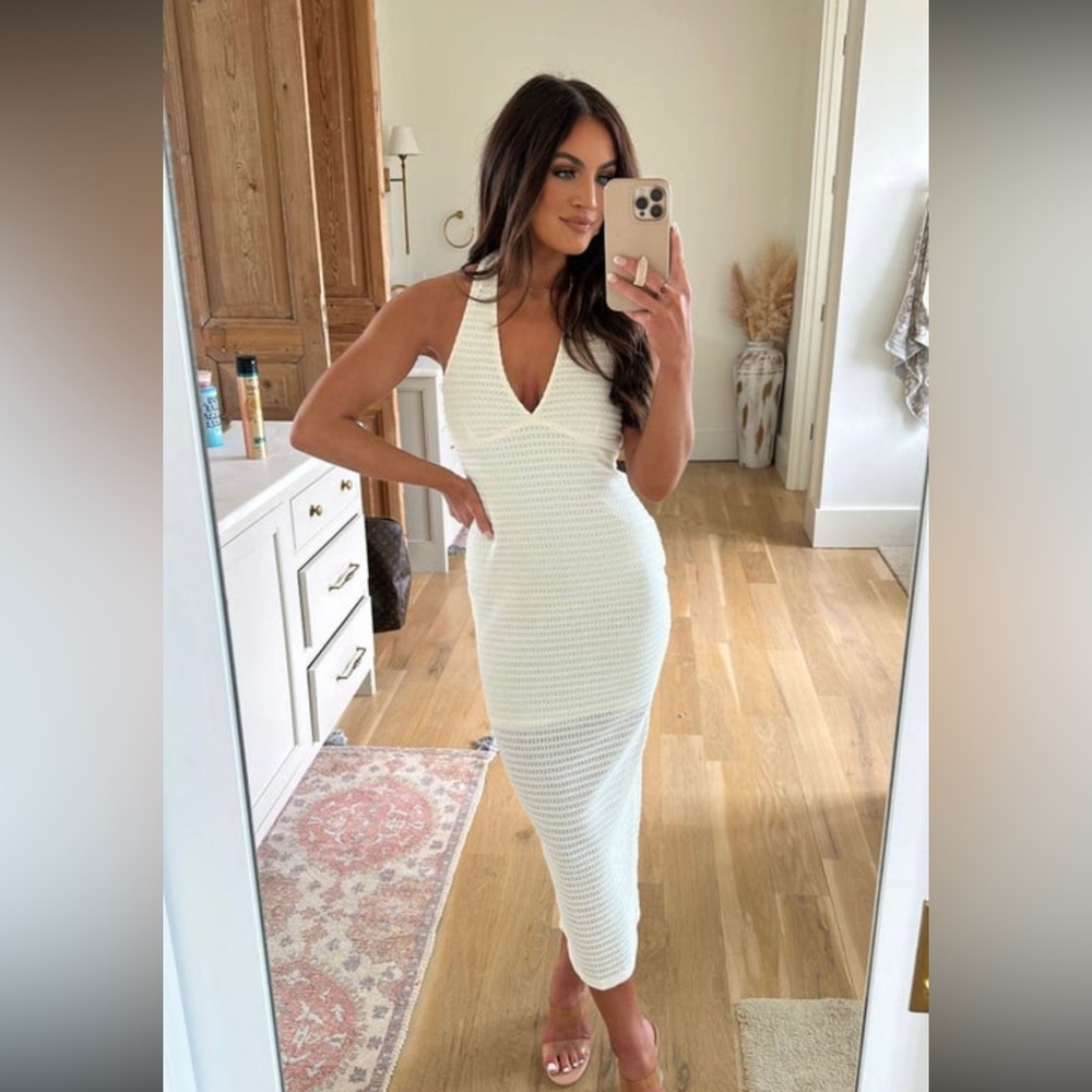 Argentina Halter Neck Dress - Ivory // these three boutique